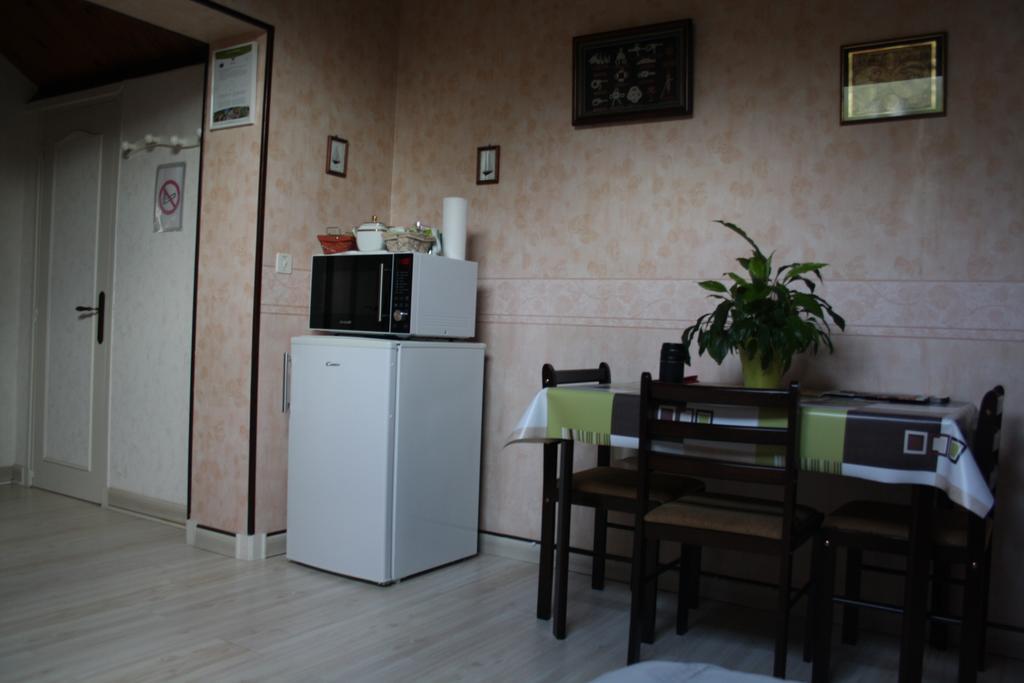 Chambre D'Hotes Les Chenes Chaptelat Pokoj fotografie